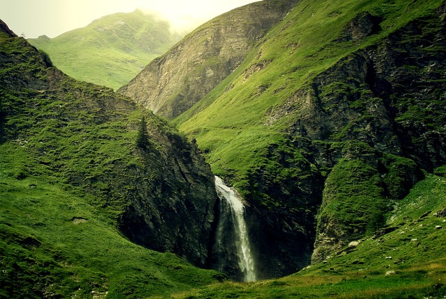 mountains-ge39b79f60_640